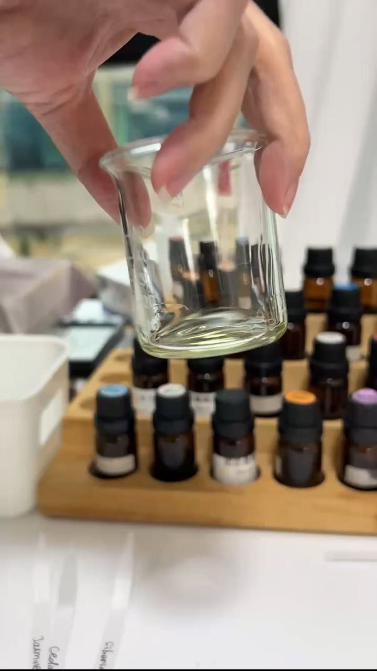28 November - Natural Perfume Blending Workshop - Almere Stad